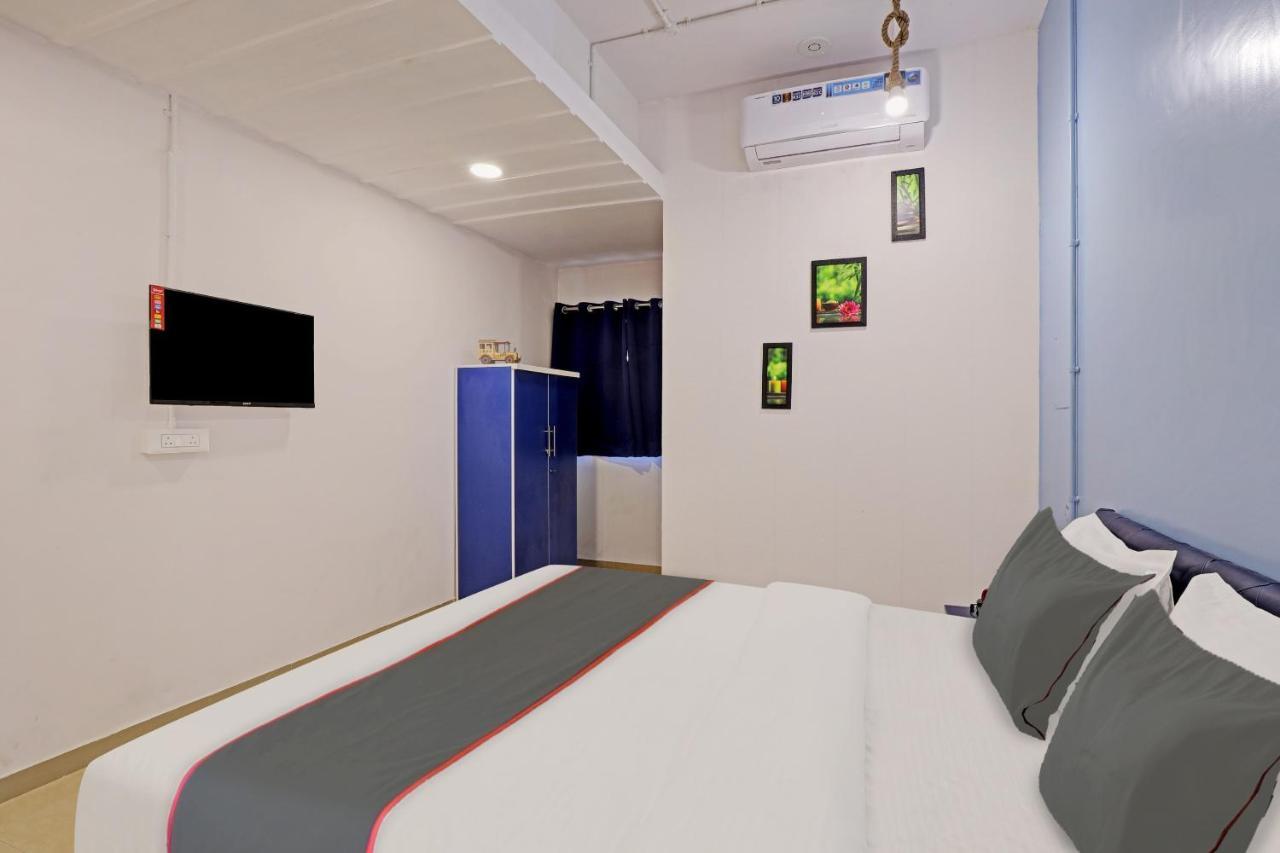Hotel Solitaire, Best Luxurious Hotel Ac Rooms In Surat Zewnętrze zdjęcie