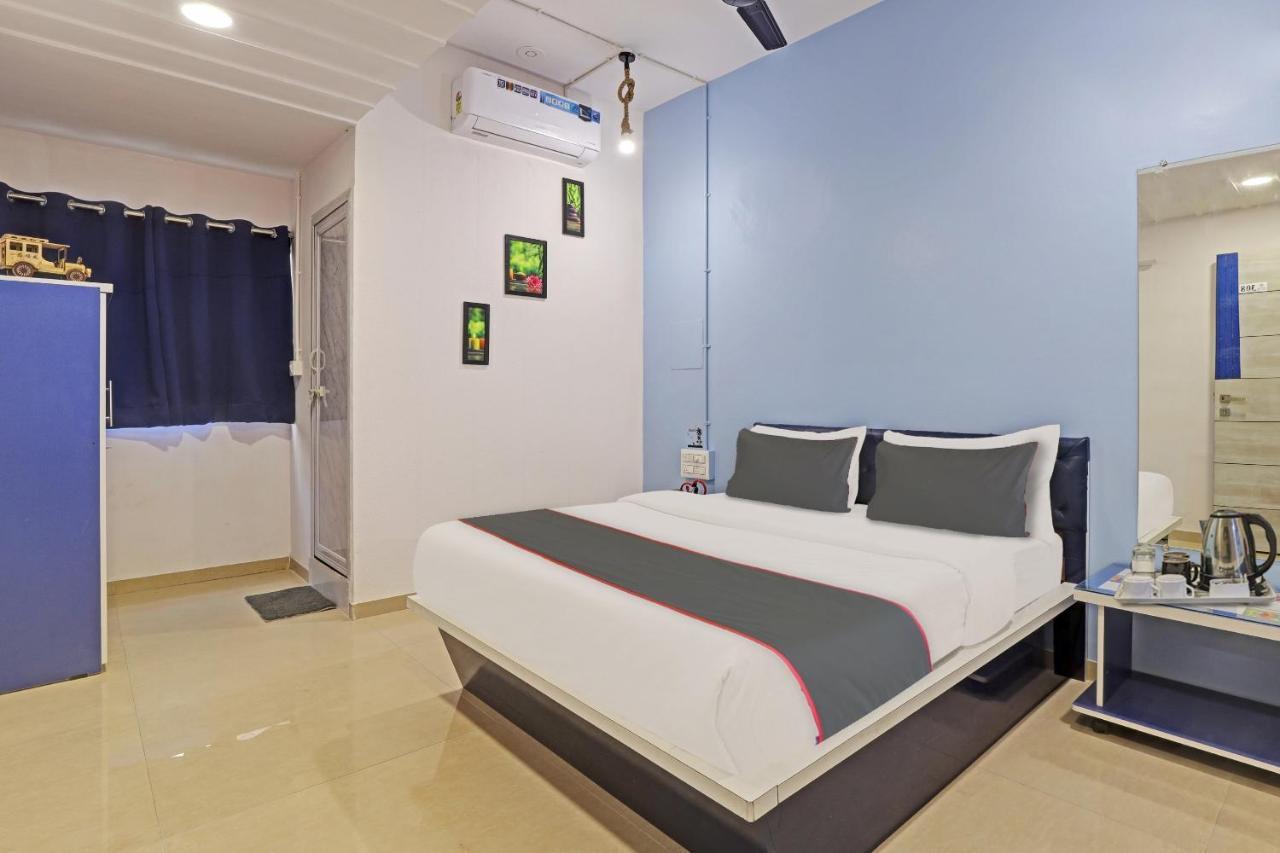 Hotel Solitaire, Best Luxurious Hotel Ac Rooms In Surat Zewnętrze zdjęcie