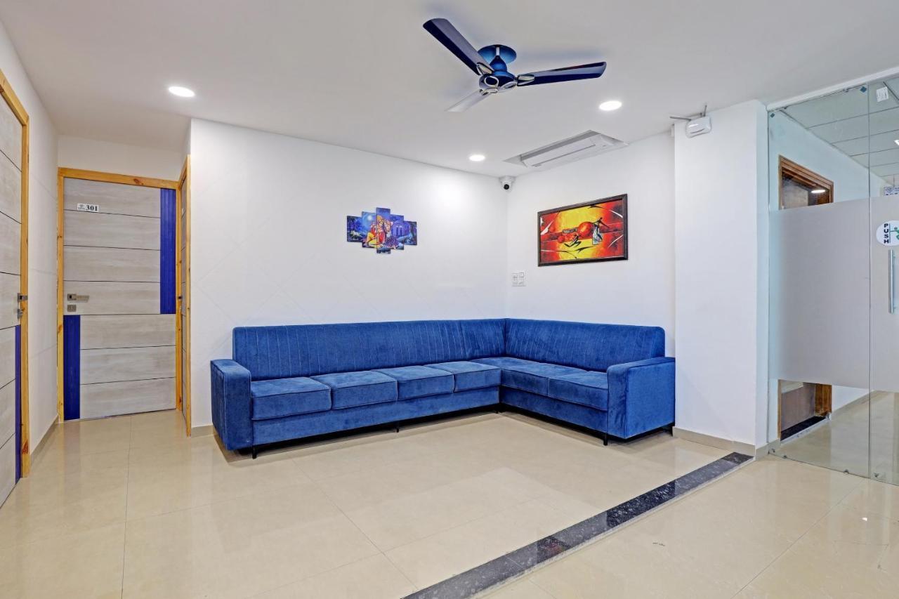 Hotel Solitaire, Best Luxurious Hotel Ac Rooms In Surat Zewnętrze zdjęcie